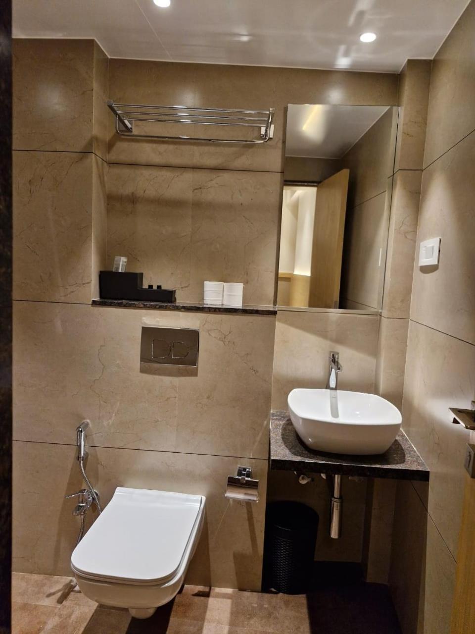 Avenue 10 Boutique Hotel Pune Exterior photo